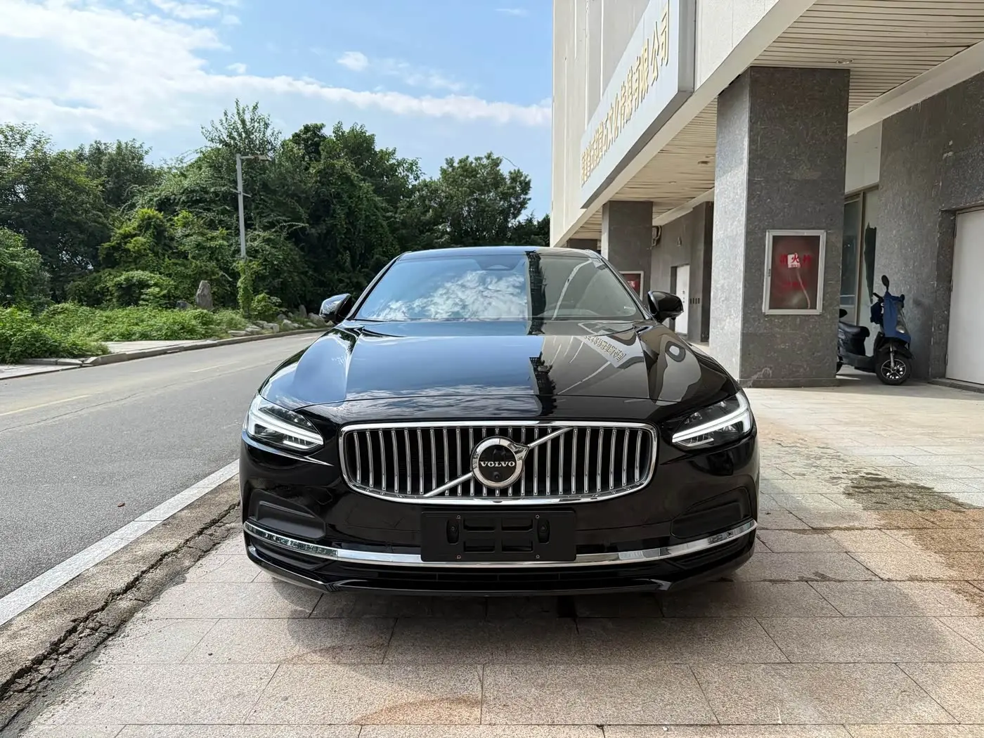 Volvo S90 2022 — Фото 2/14