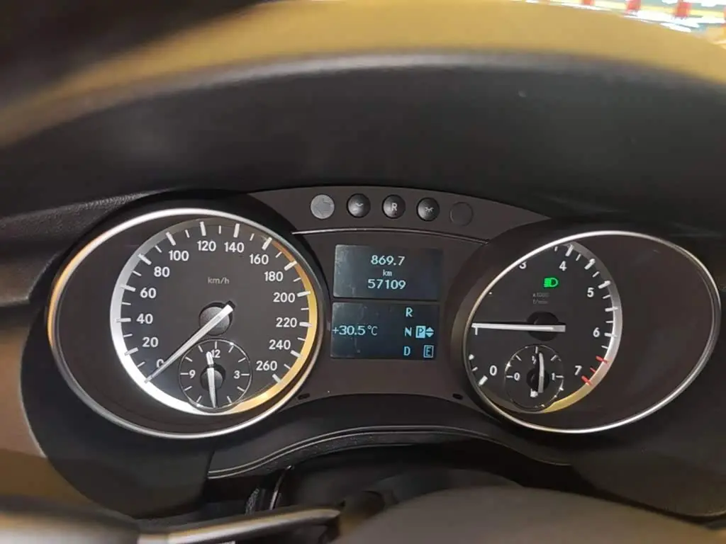 Mercedes-Benz R-Class 2018 — Photo 12/20