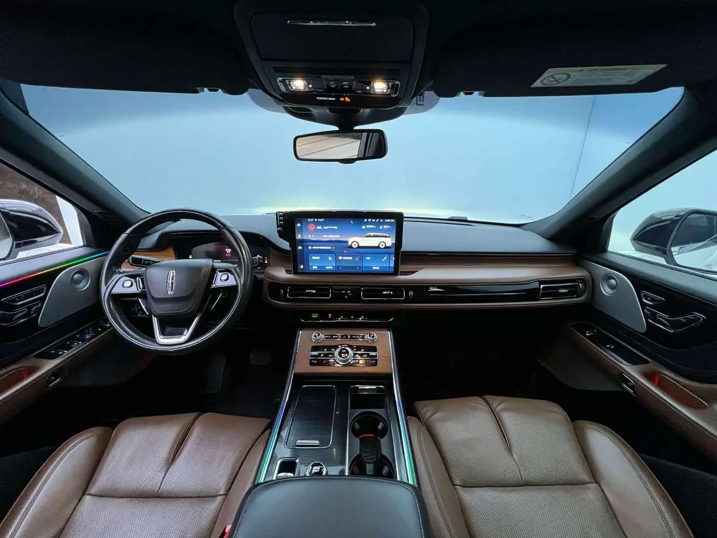 Lincoln Aviator 2022 — ფოტო 8/9