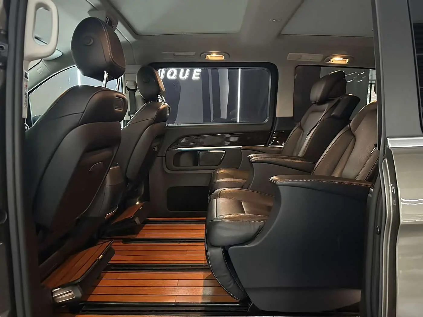 Mercedes-Benz V-Class 2018 — Фото 5/9