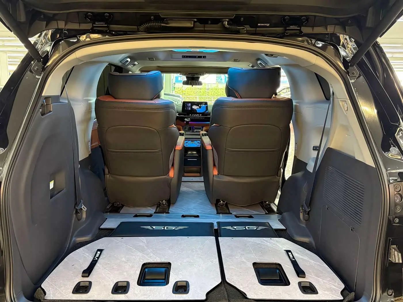 Toyota Sienna 2025 — Фото 18/20