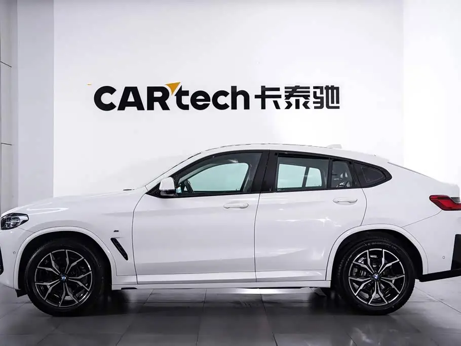 BMW X4 2023 — Photo 8/20