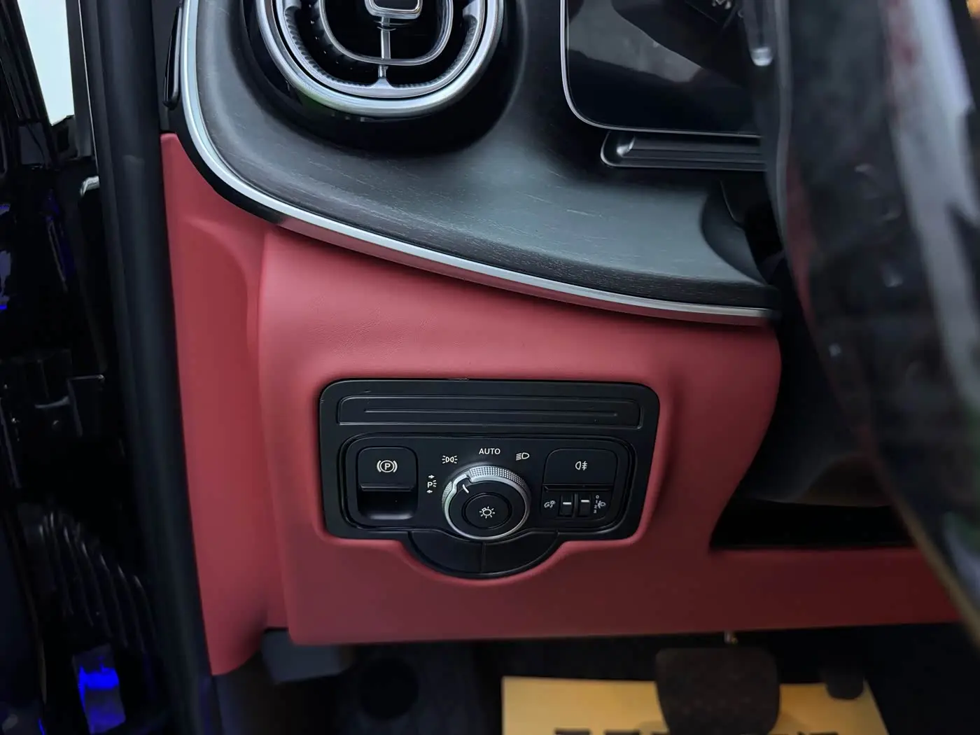 Mercedes-Benz Vito 2025 — Photo 16/20