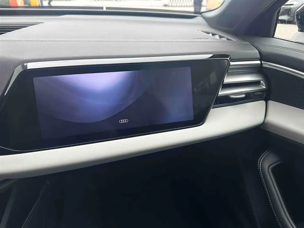 Audi A5L 2025 — Photo 17/20