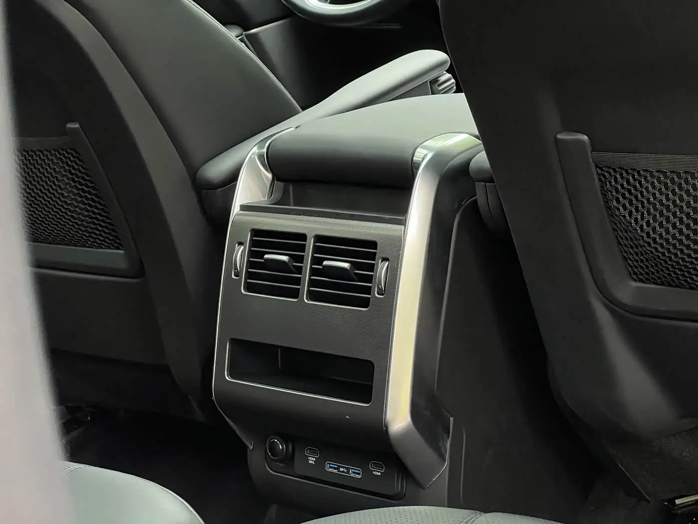 Land Rover Range Rover Sport 2017 — Photo 19/20