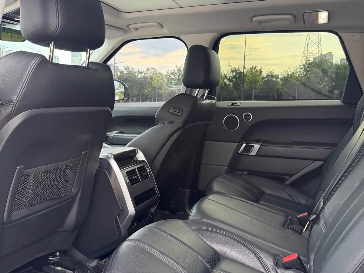Land Rover Range Rover Sport 2017 — Фото 8/17
