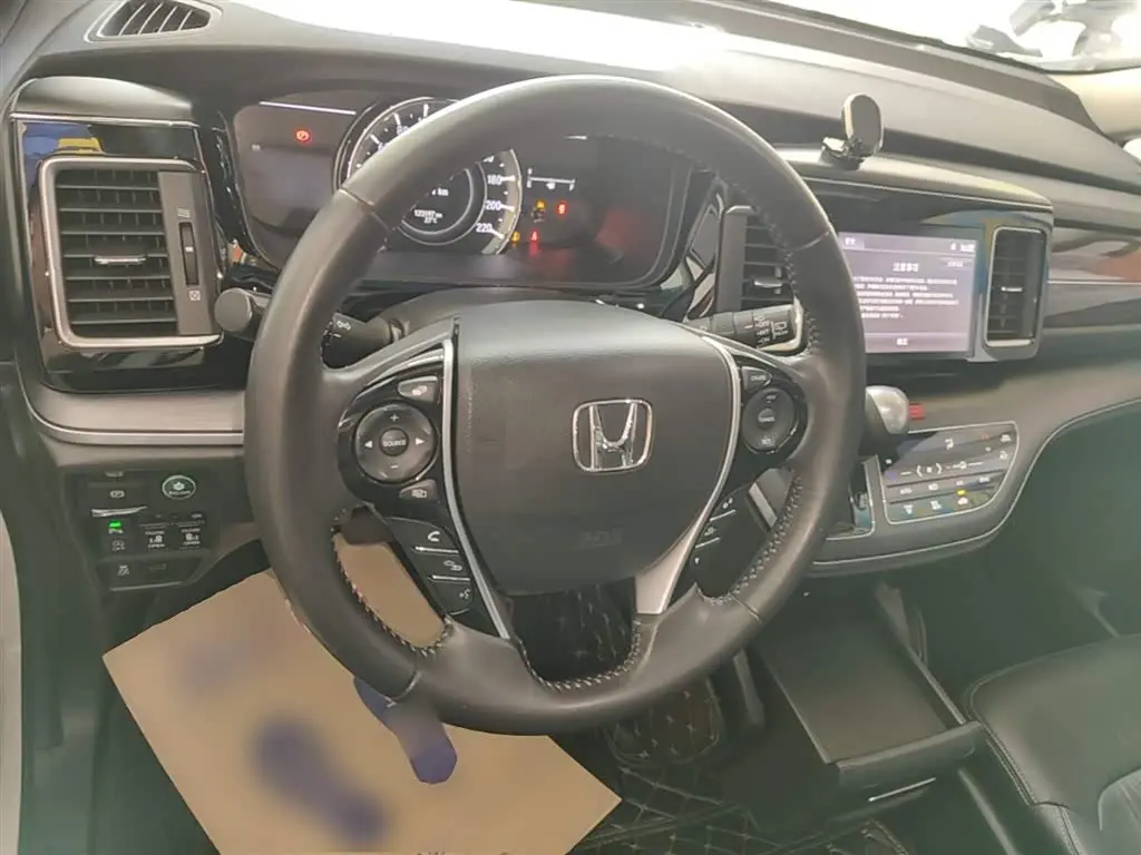 Honda Elysion 2019 — Photo 11/20