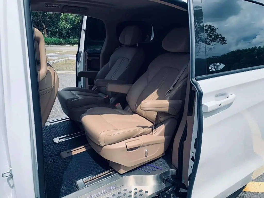Buick GL8 2021 — Photo 14/20