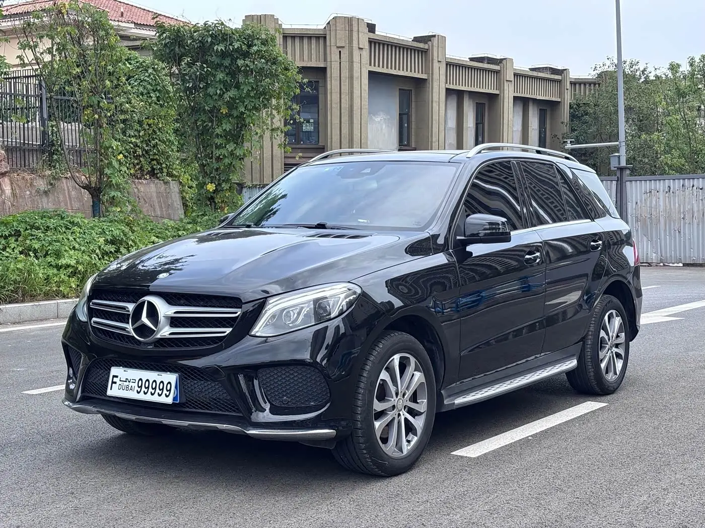 Mercedes-Benz GLE 2016 — Фото 1/13