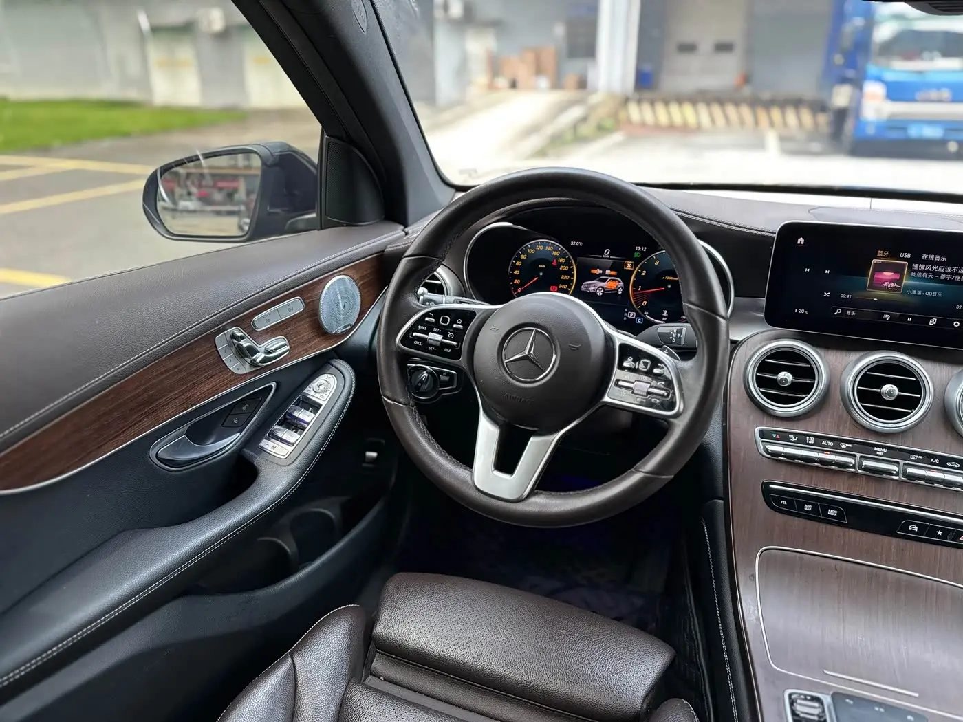 Mercedes-Benz GLC 2020 — Photo 14/20
