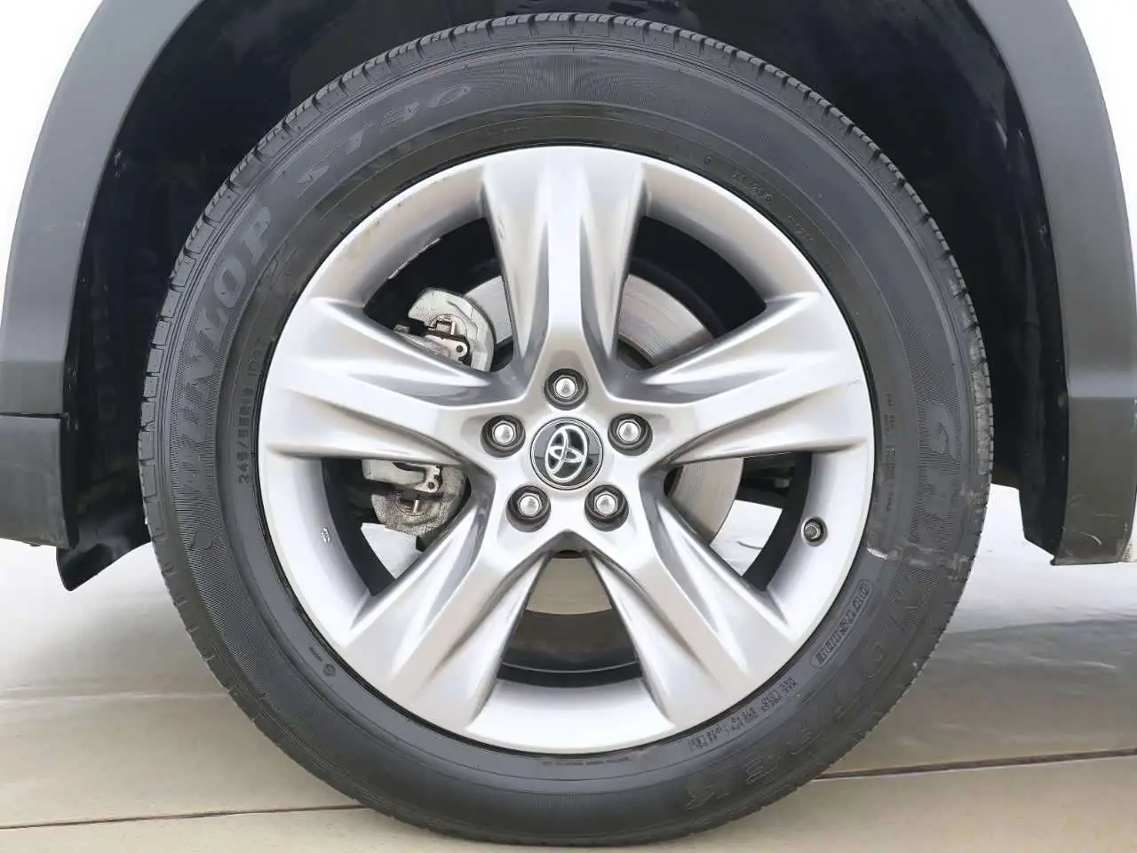 Toyota Highlander 2020 — Şəkil 17/19