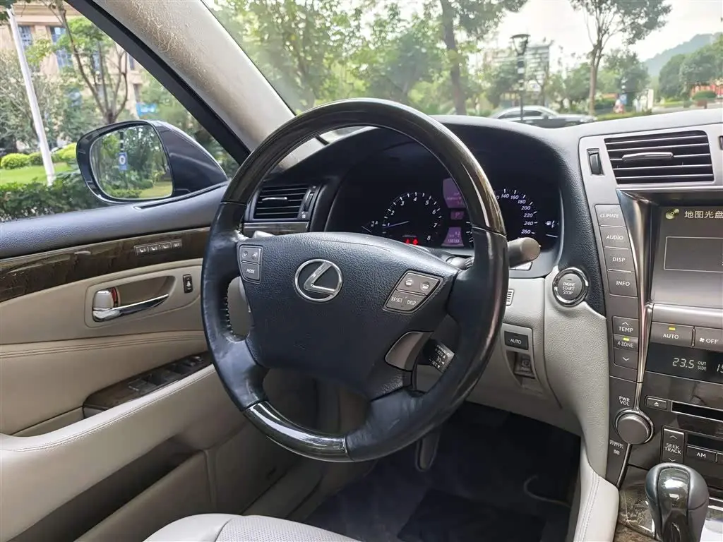 Lexus LS 2008 — Фото 10/17