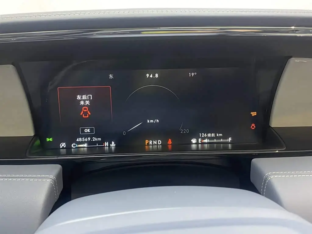 Lincoln Navigator 2023 — Photo 15/20