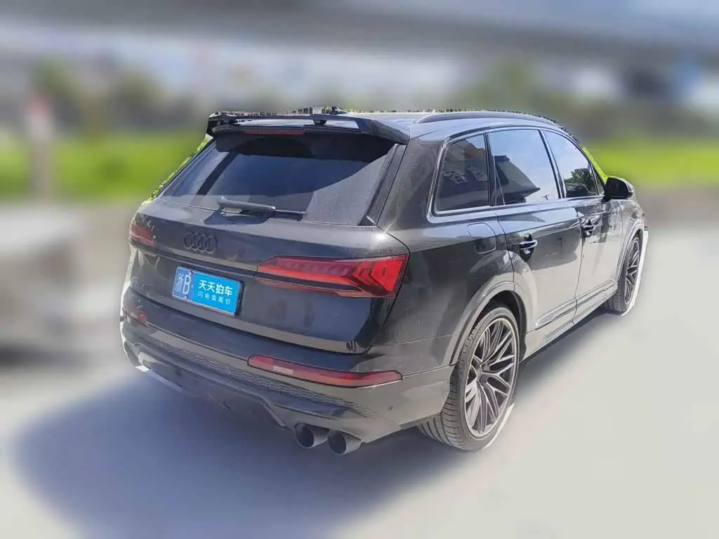 Audi SQ7 2024 — Фото 5/15