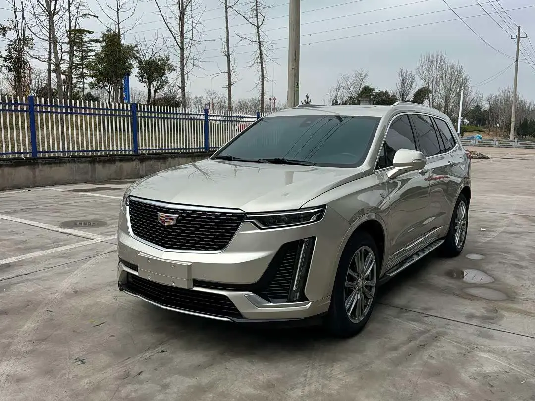 Cadillac XT6 2023 — Фото 3/8