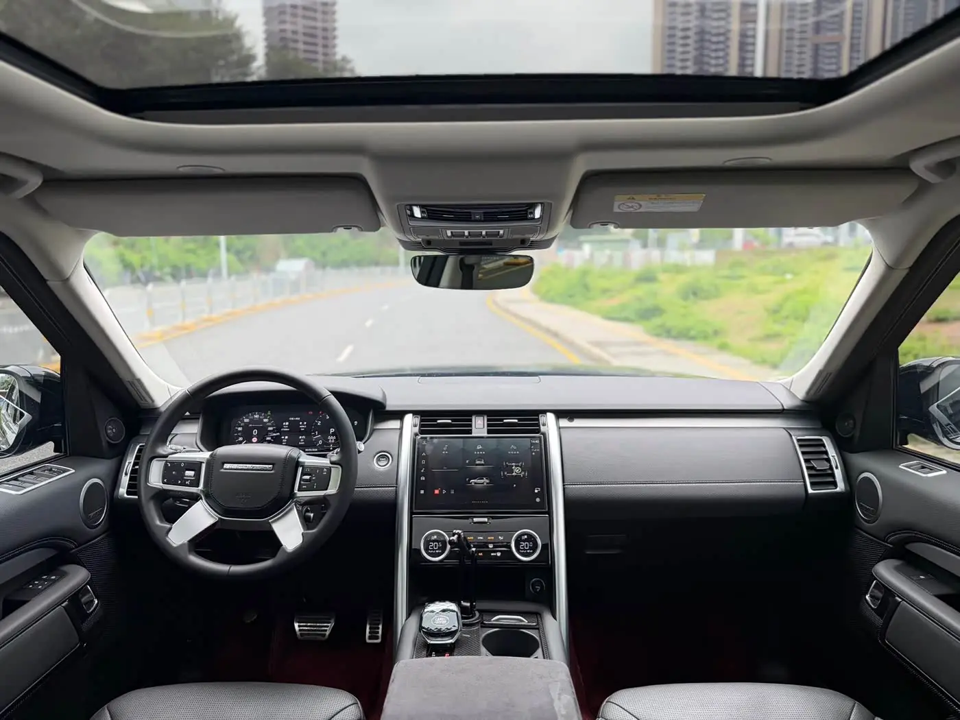 Land Rover Discovery 2022 — Фото 10/18