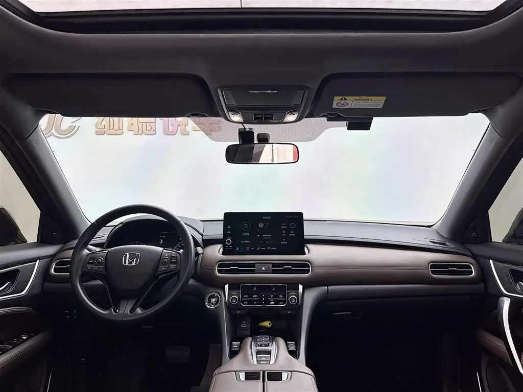 Honda UR-V 2025 — Фото 8/17