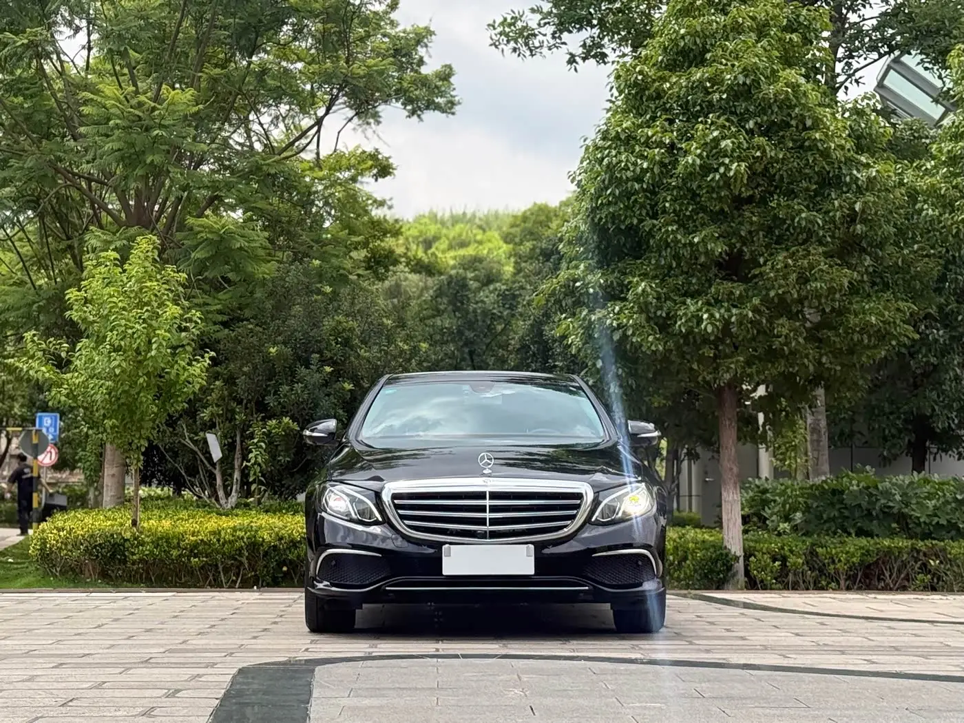 Mercedes-Benz E-Class 2018 — Photo 2/20
