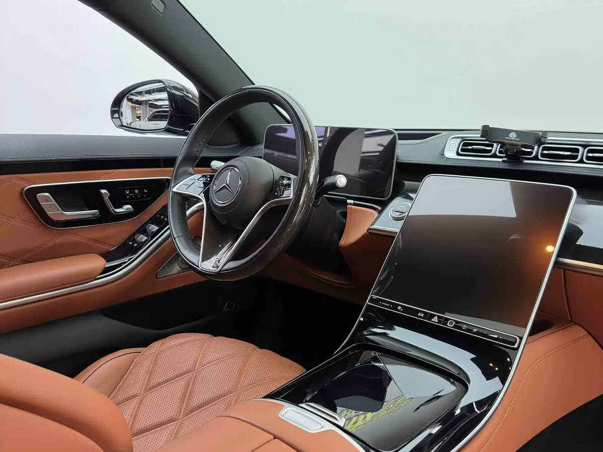 Mercedes-Benz Maybach S-Class 2023 — Фото 15/20