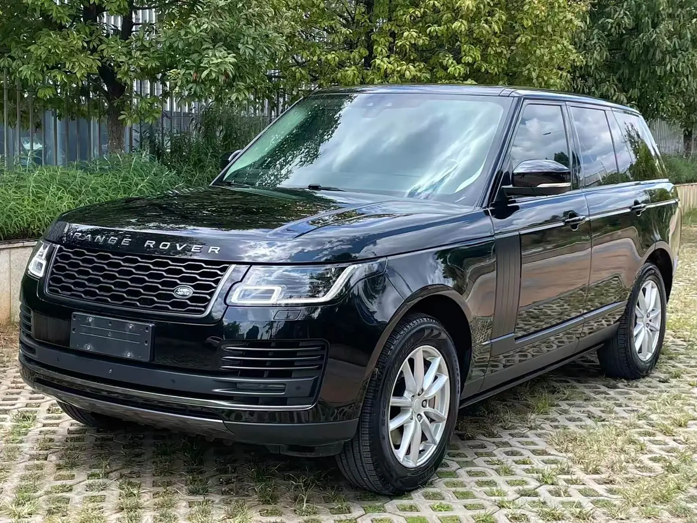 Land Rover Range Rover 2021 — Фото 3/14