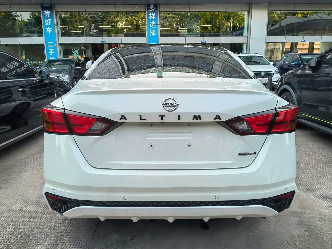 Nissan Teana 2022 — Photo 5/20