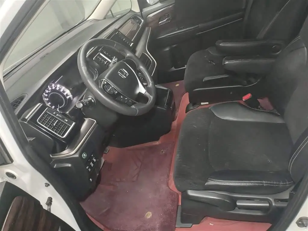 Honda Elysion 2017 — Photo 15/20