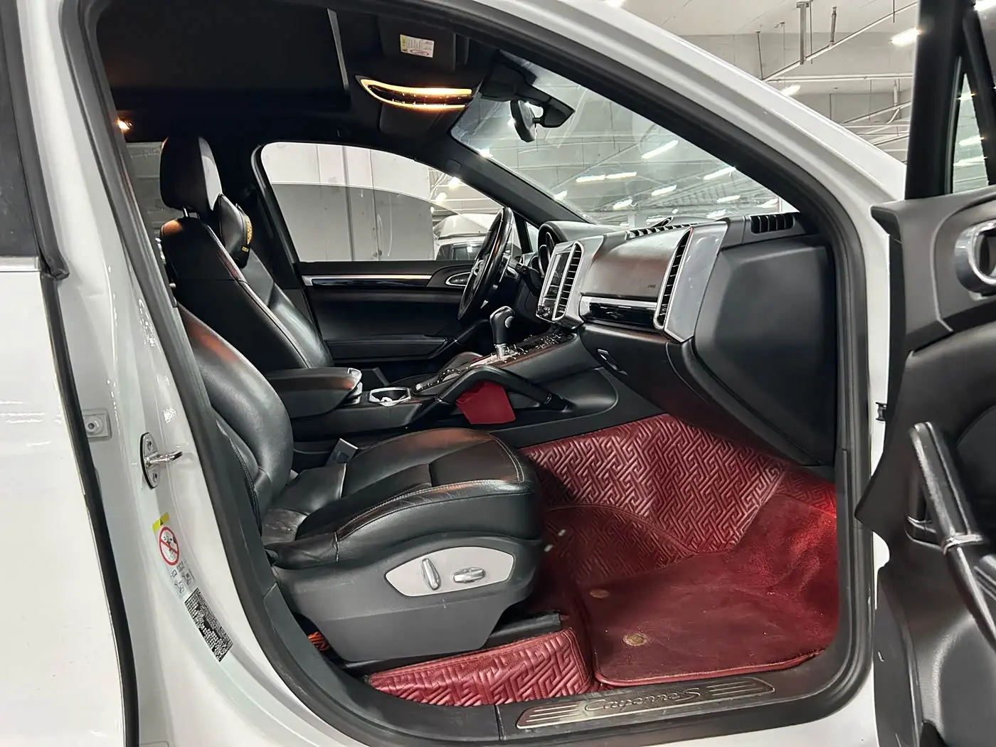 Porsche Cayenne New Energy 2017 — Photo 8/17
