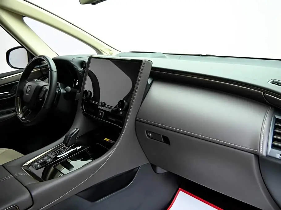 Toyota Vellfire 2023 — Şəkil 18/20