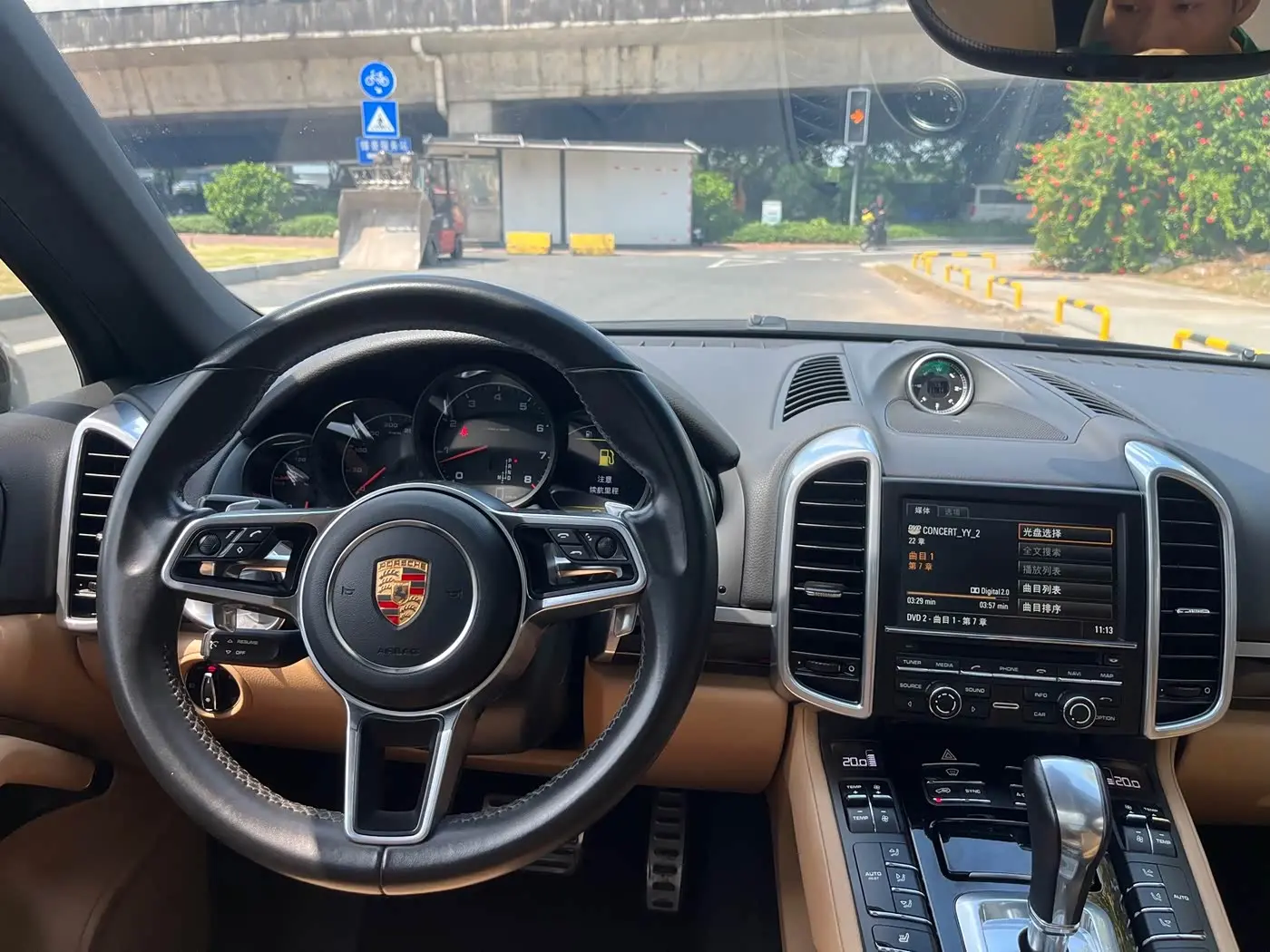 Porsche Cayenne 2015 — Фото 14/20