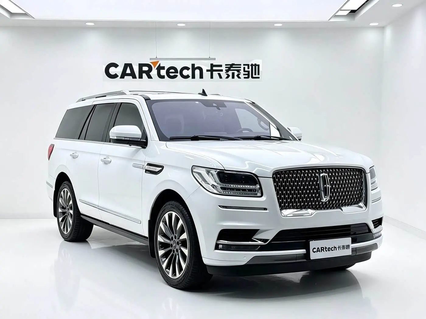 Lincoln Navigator 2018 — Фото 3/20
