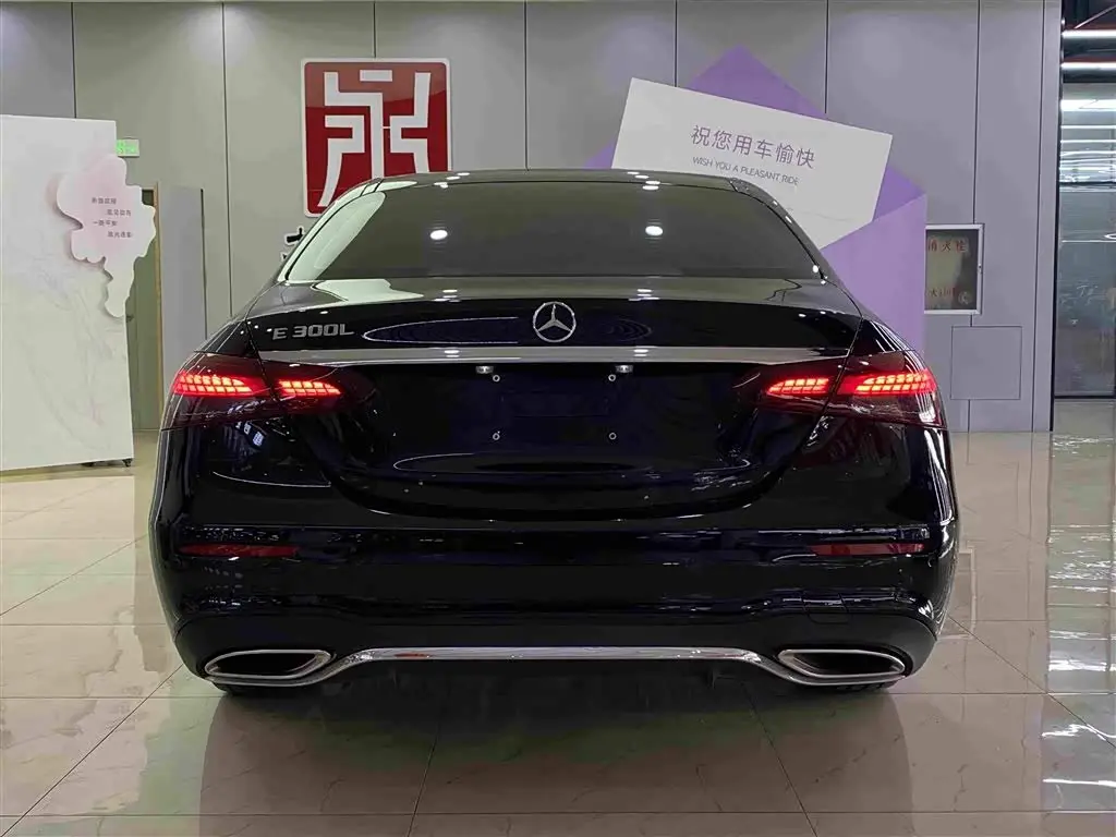 Mercedes-Benz E-Class 2023 — Şəkil 16/18