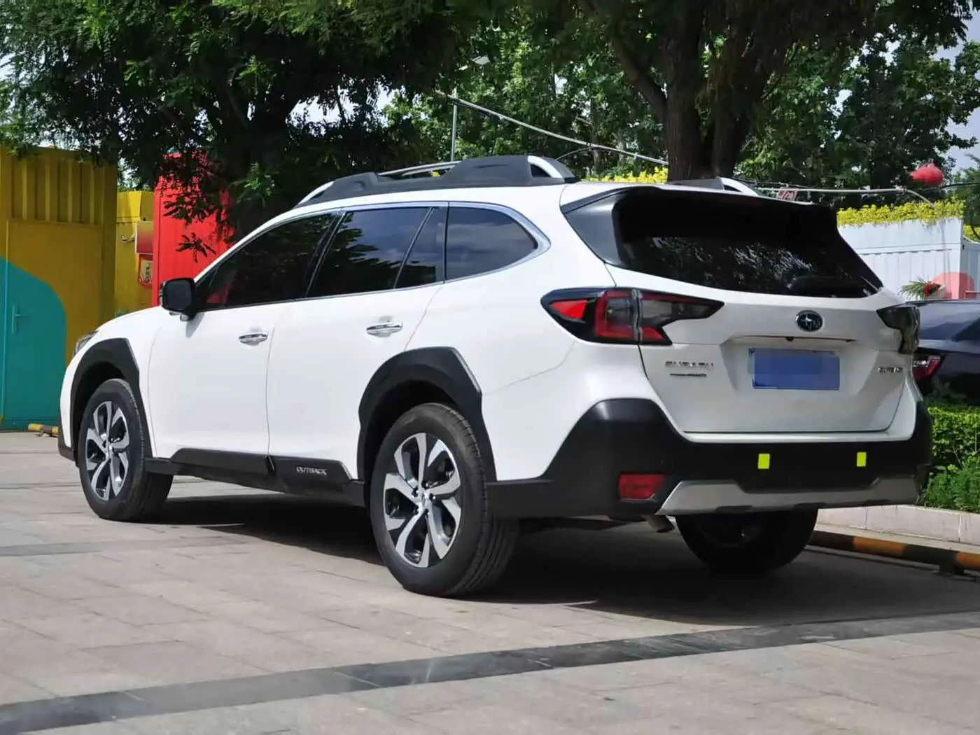 Subaru Outback 2021 — Фото 3/16