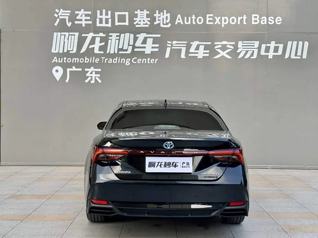 Toyota Avalon 2022 — Photo 4/14
