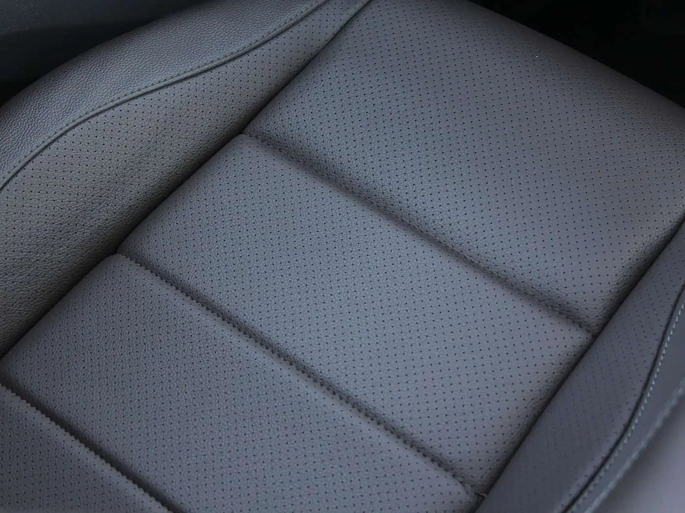 Mercedes-Benz GLS 2020 — Photo 20/20