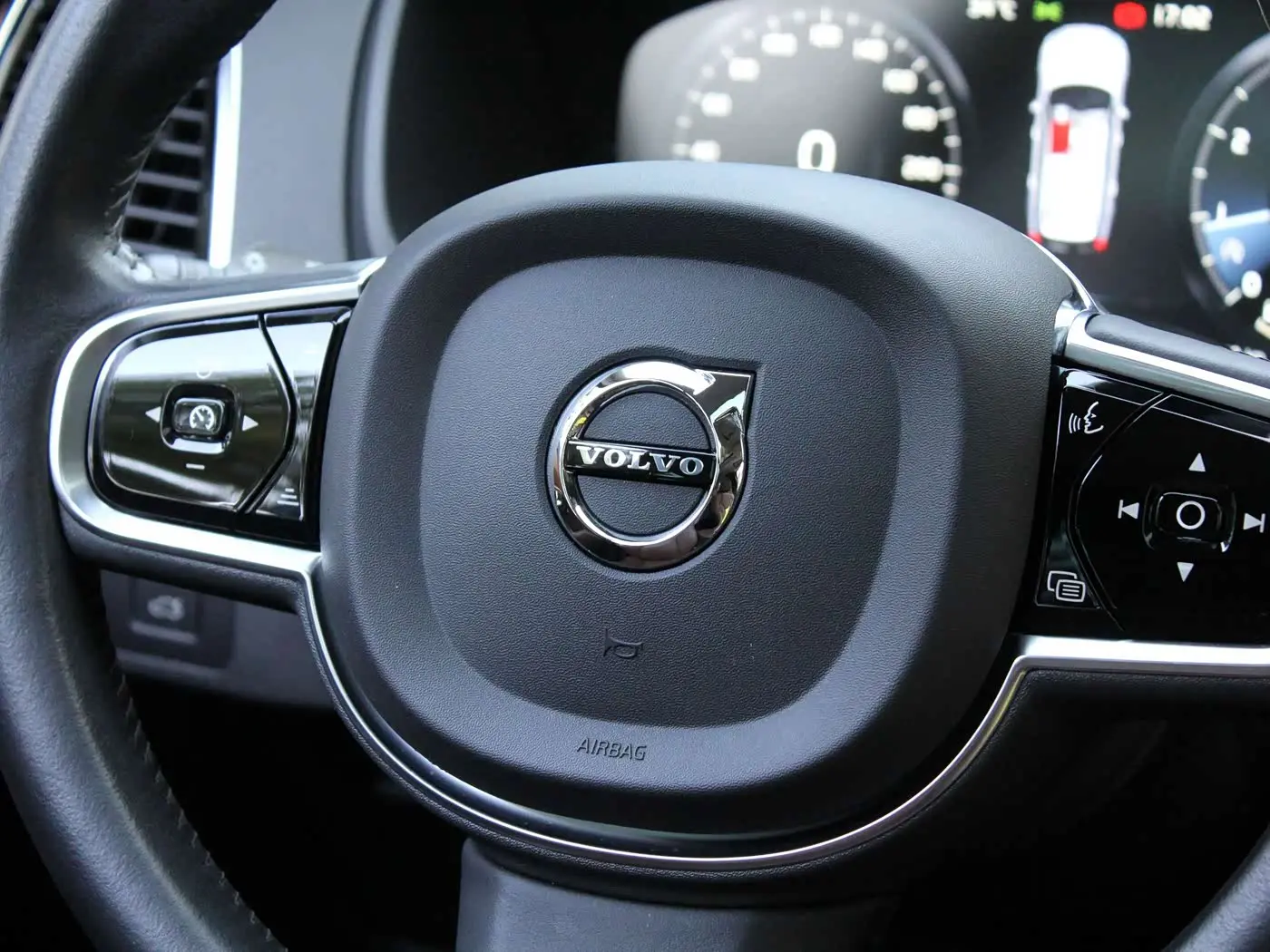 Volvo XC90 2021 — ფოტო 10/20