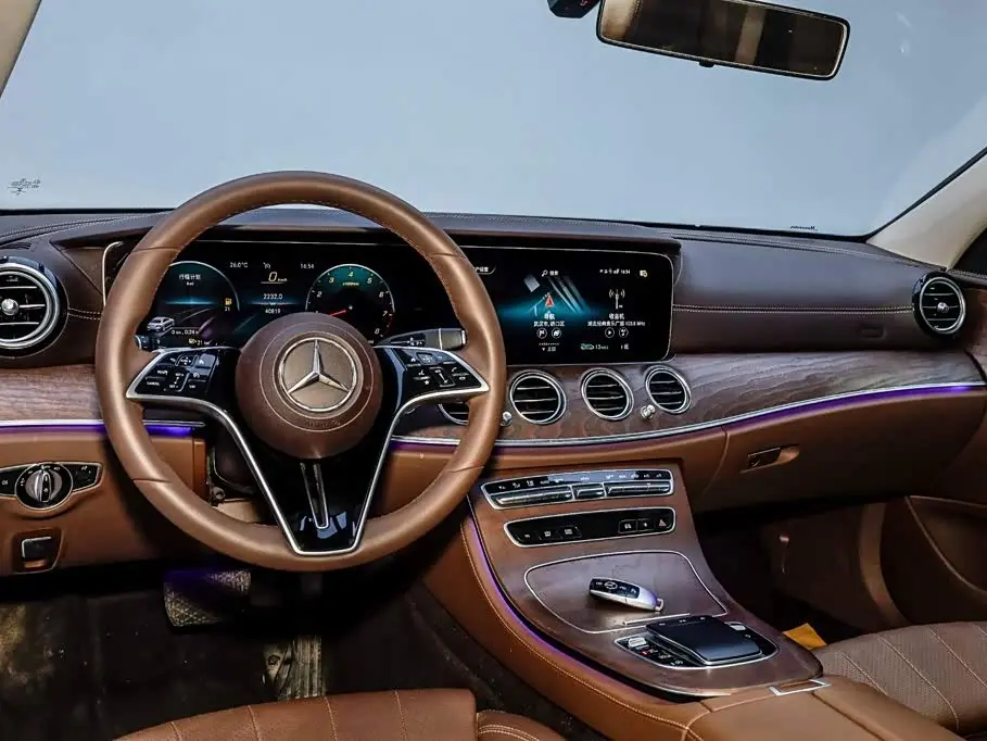 Mercedes-Benz E-Class 2022 — Фото 20/20