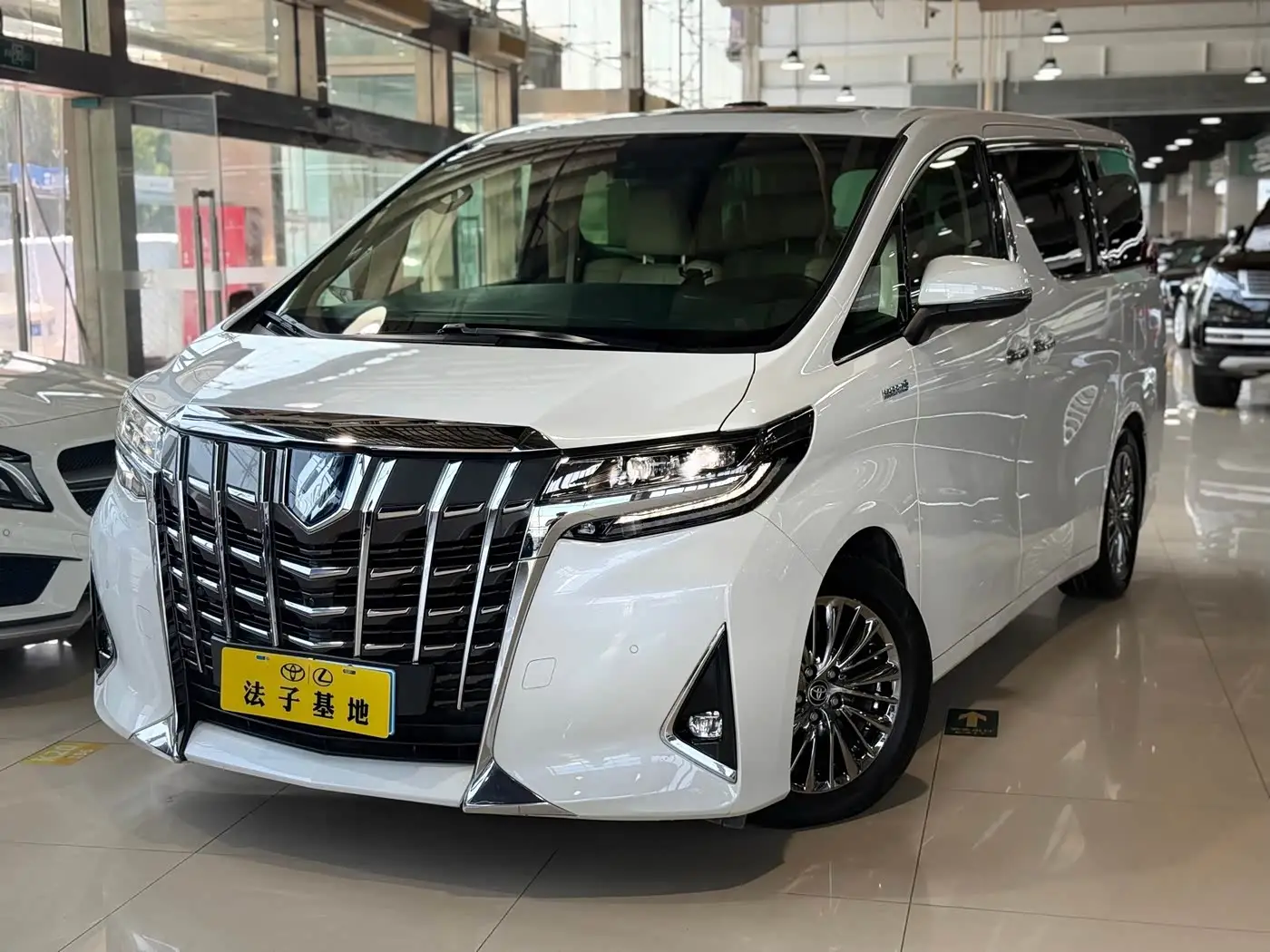 Toyota Alphard, 2020