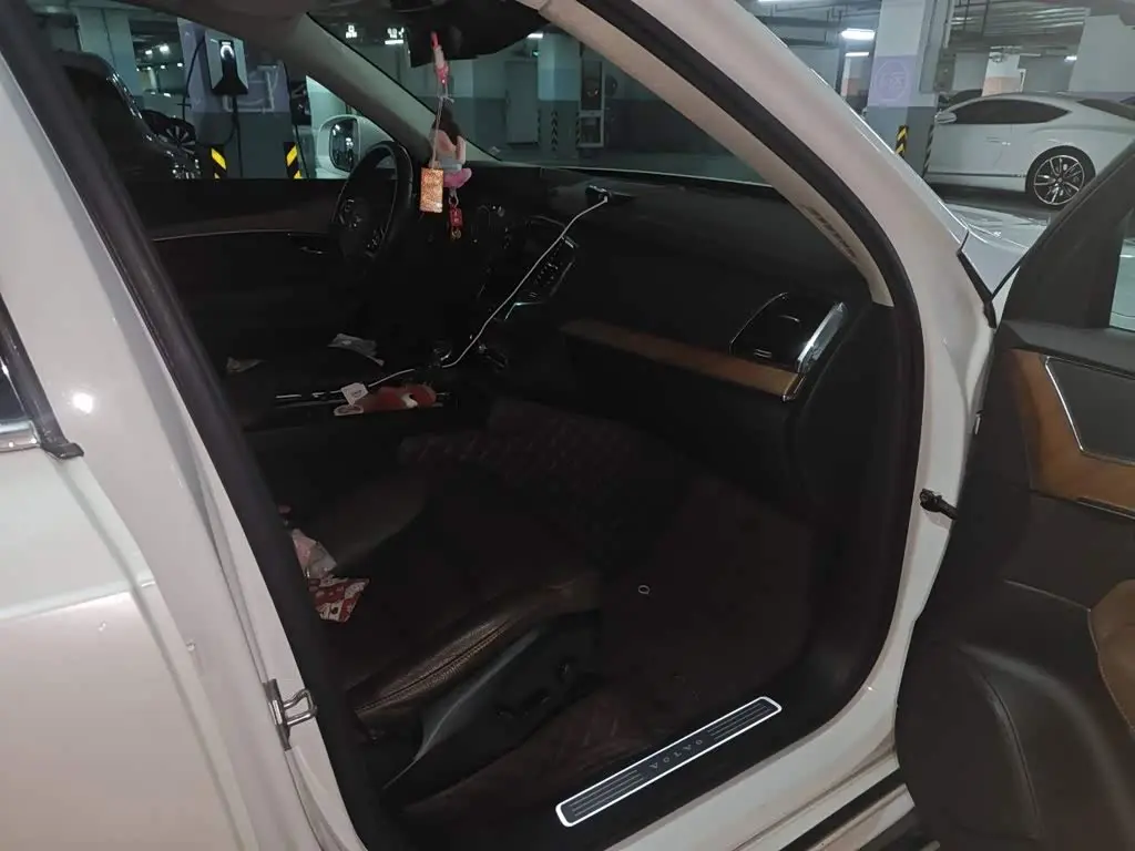 Volvo XC90 2019 — Photo 18/20