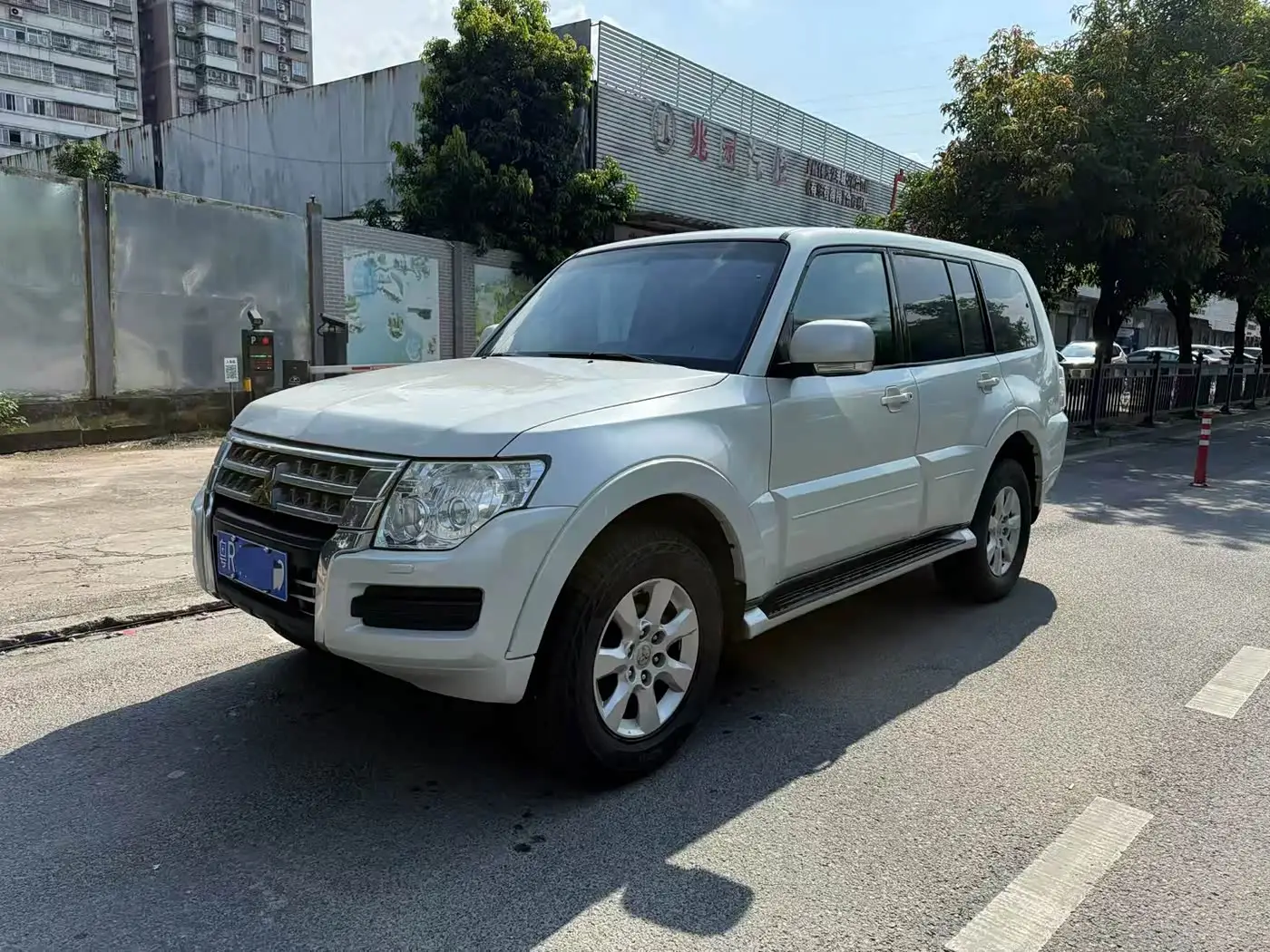 Mitsubishi Pajero, 2016