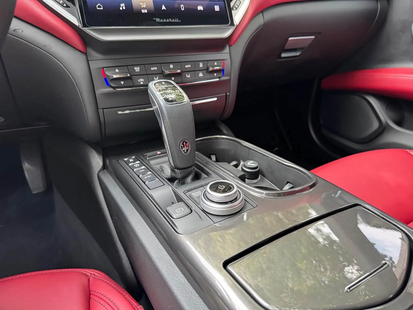 Maserati Ghibli 2021 — Photo 12/16