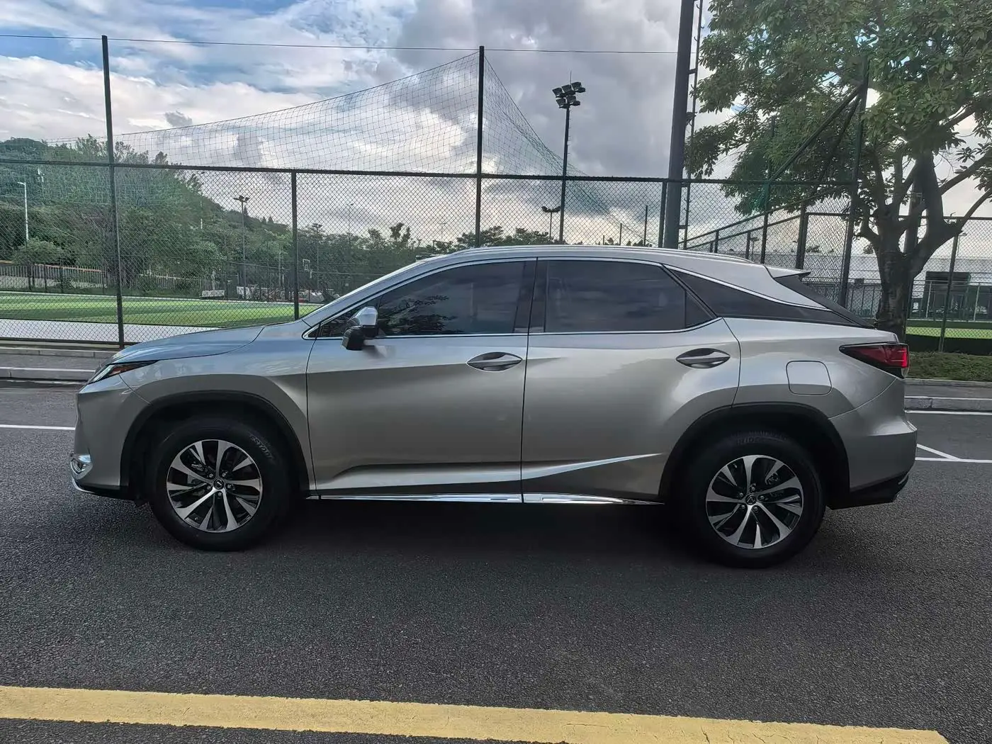 Lexus RX 2022 — ფოტო 3/16