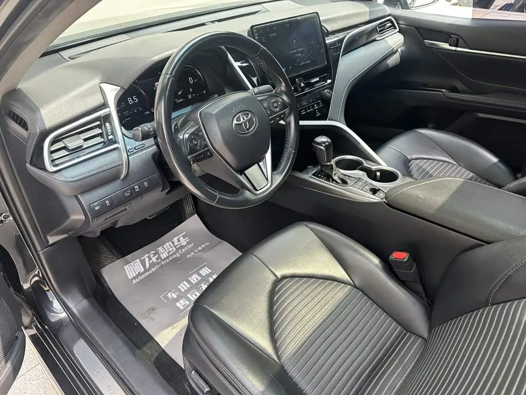 Toyota Camry 2022 — Şəkil 10/14