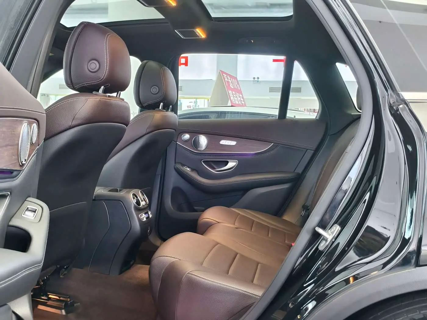 Mercedes-Benz GLC 2020 — Photo 9/19