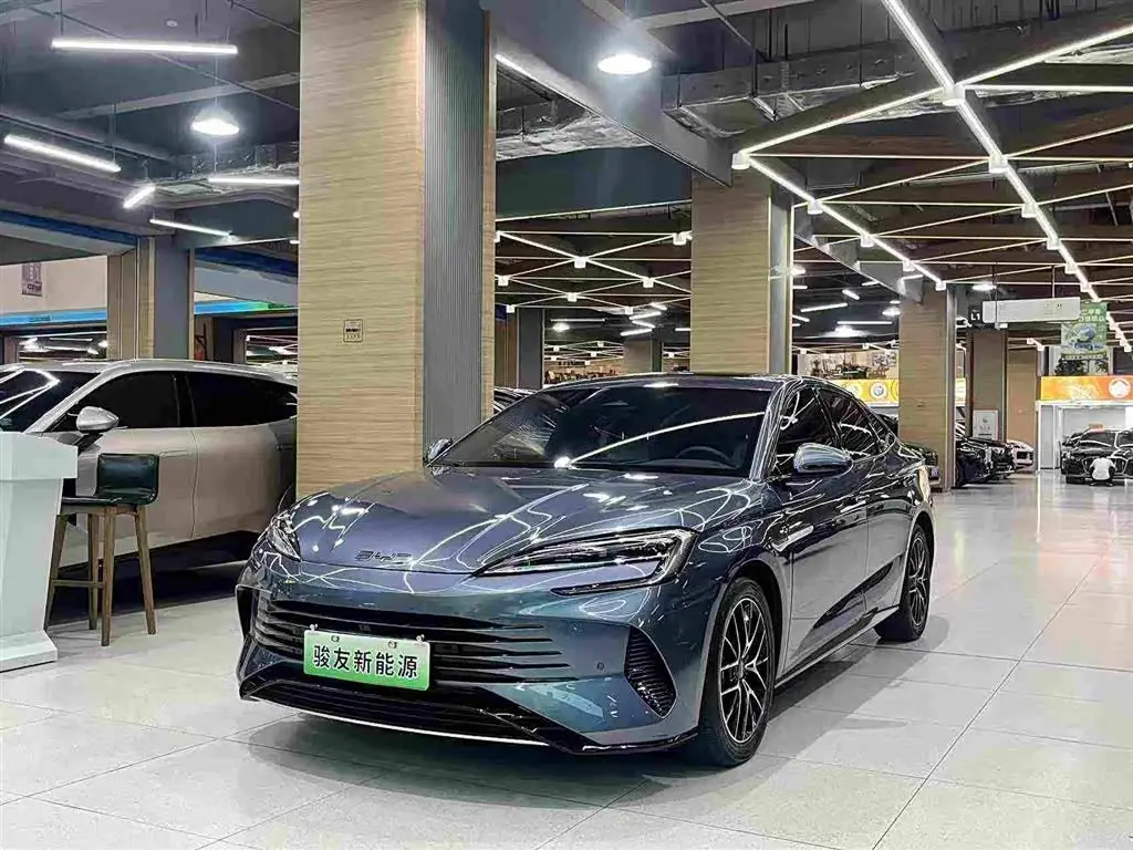 BYD Seal 2023 — Фото 1/20