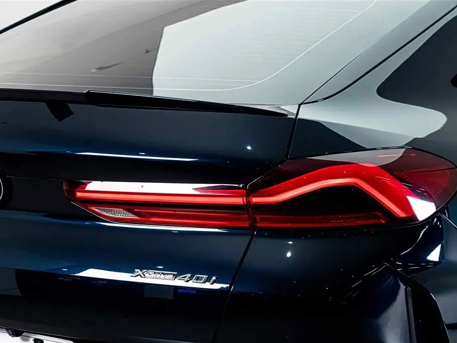 BMW X6 2022 — Photo 8/20