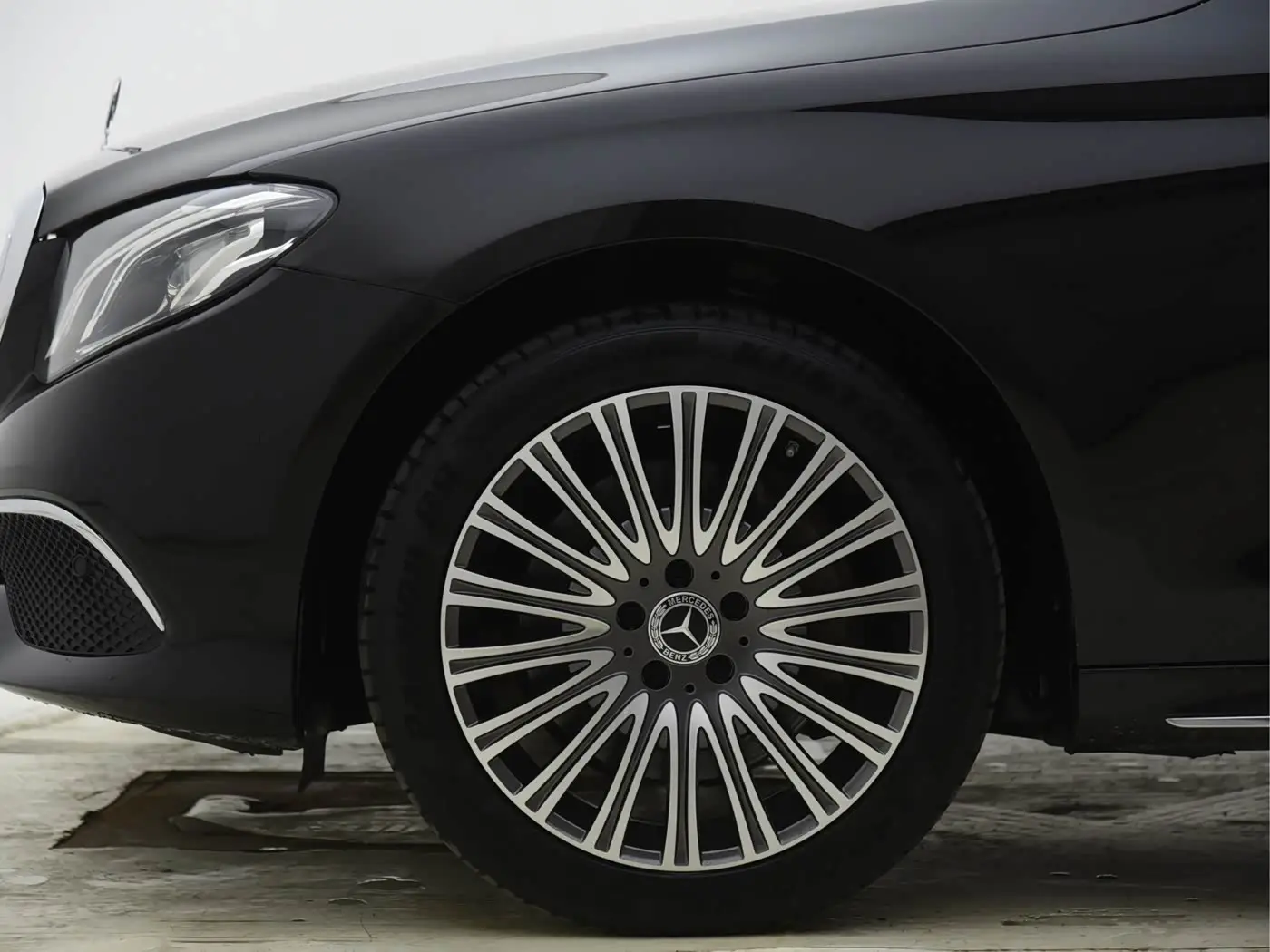 Mercedes-Benz E-Class 2020 — Фото 5/20