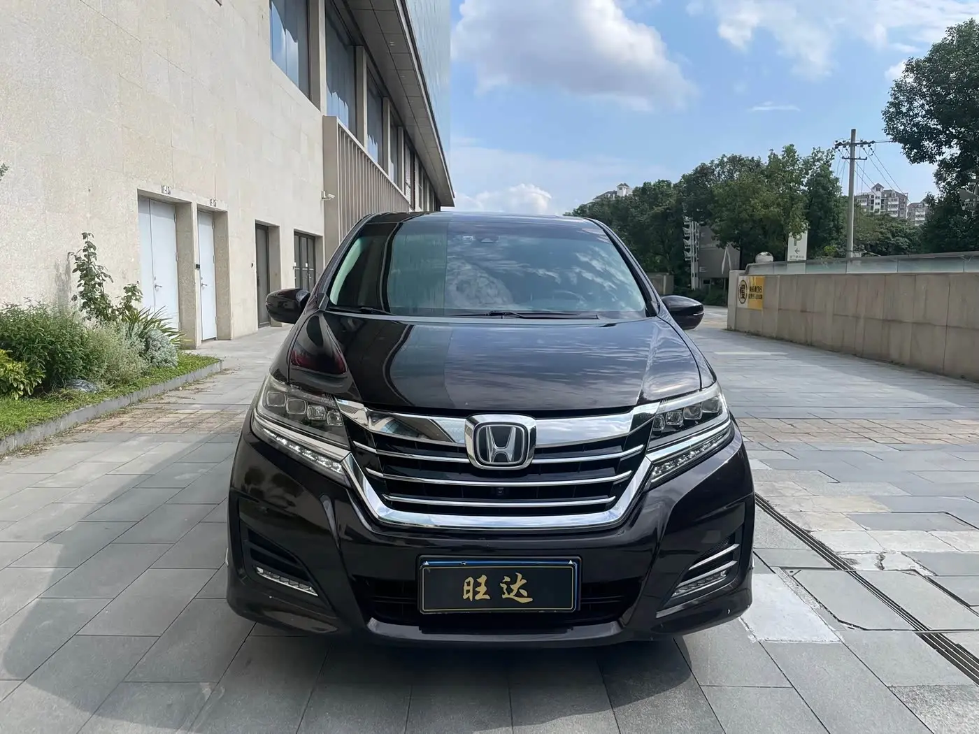 Honda Elysion 2017 — Photo 3/20