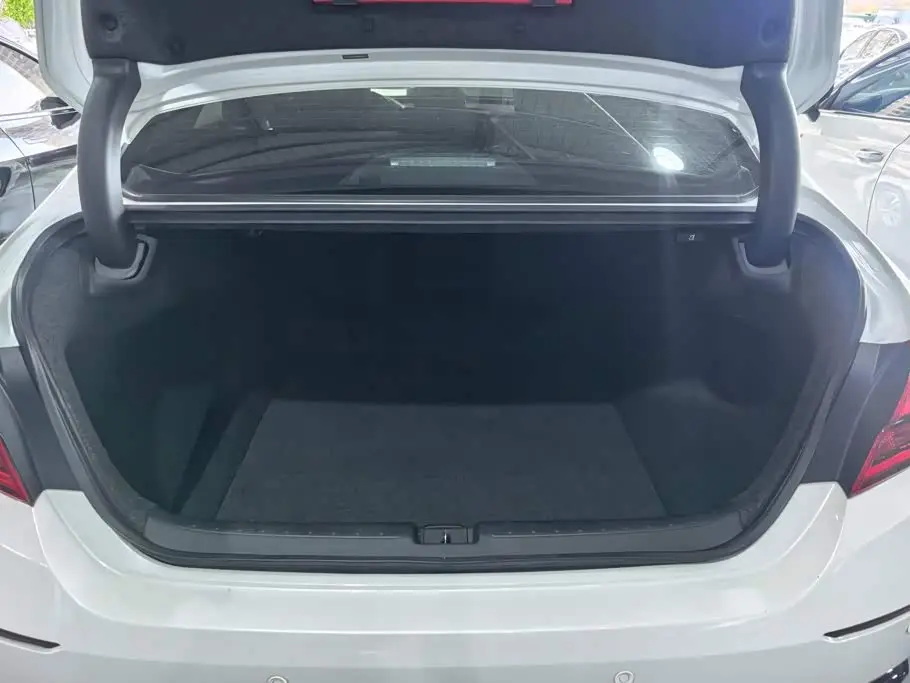 Honda Inspire 2022 — Photo 4/16