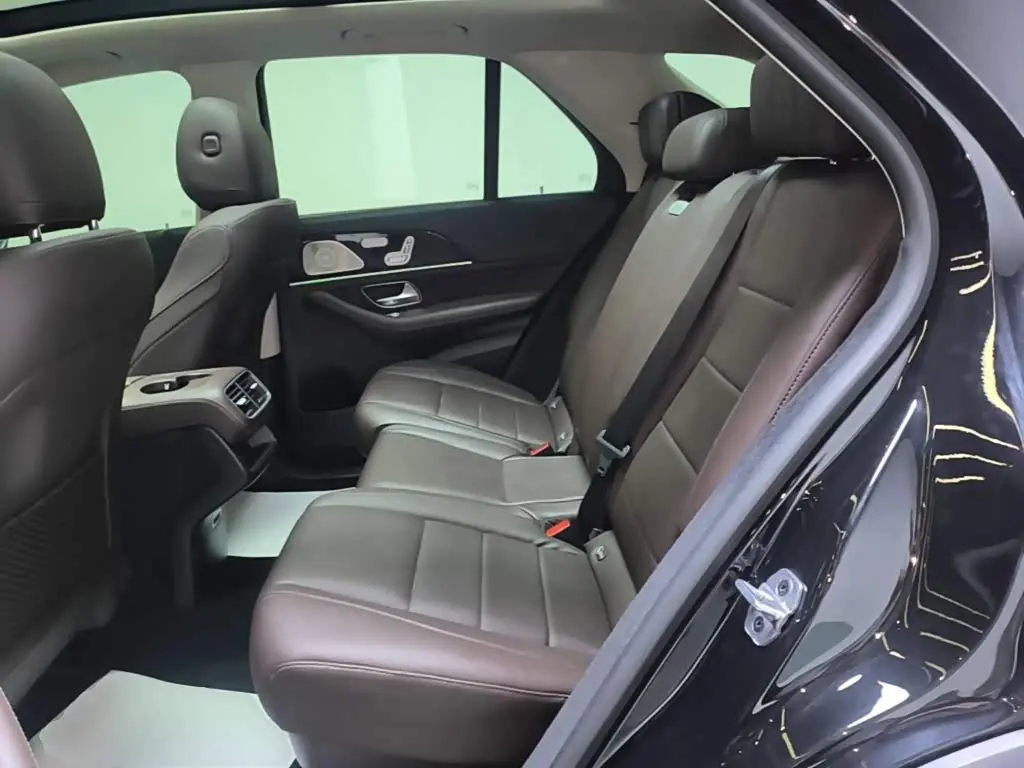 Mercedes-Benz GLE 2022 — Фото 17/20