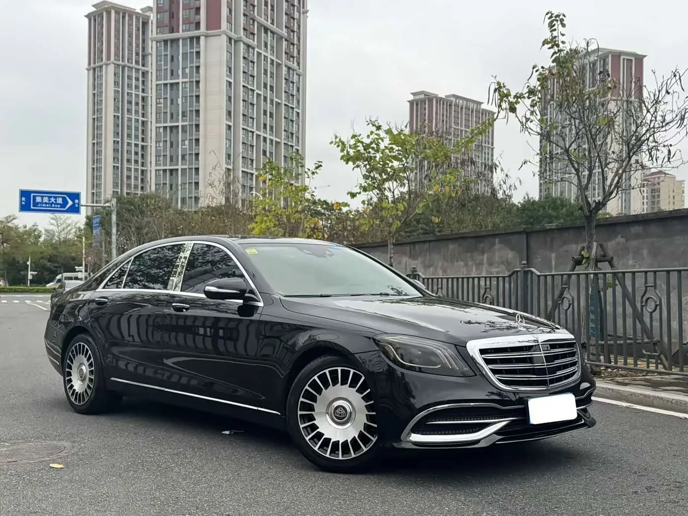 Mercedes-Benz S-Class 2016 — Photo 3/9